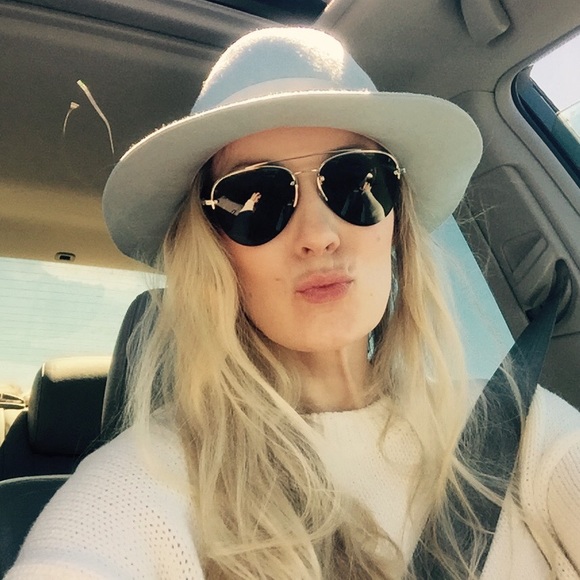 Meet your Posher, Merilyn - Picture 1 of 1